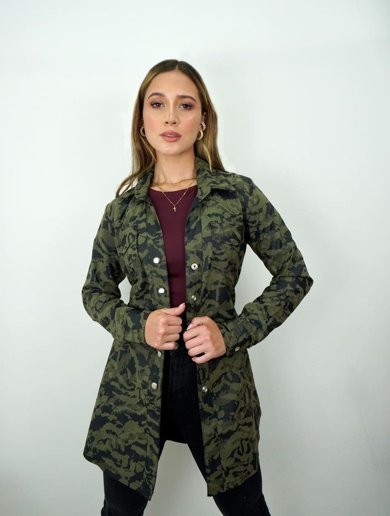 Chaqueta-mujer-verde-militar-ajuste-en-la-cintura1